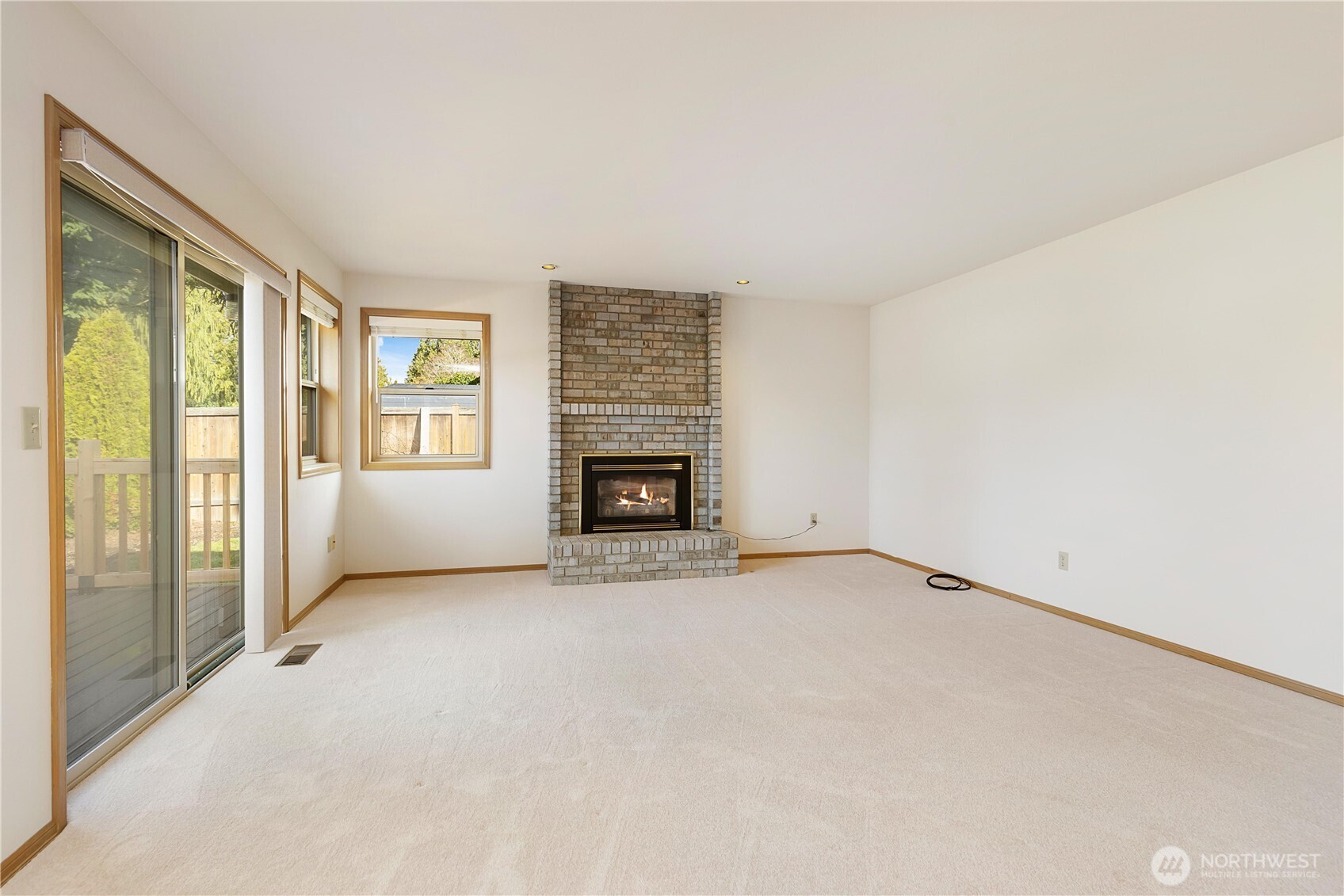 8523 199th Place Southwest Edmonds, WA 98026 - Photo 22 of 40 an empty room with windows