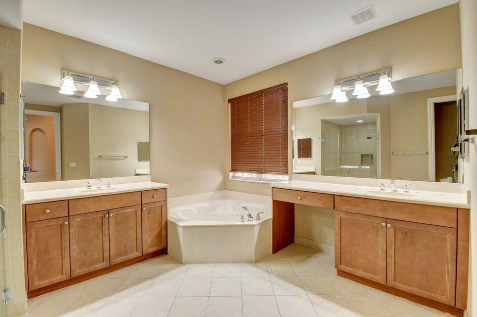 8800 Cobblestone Point Circle Boynton Beach, FL 33472 - Photo 22 of 44 Primary Bath