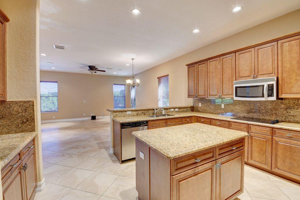 8800 Cobblestone Point Circle Boynton Beach, FL 33472 - Photo 24 of 44 Open Kitchen
