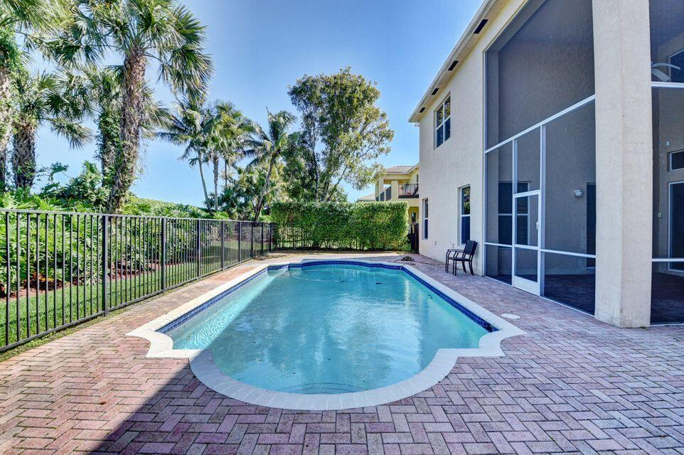 8800 Cobblestone Point Circle Boynton Beach, FL 33472 - Photo 33 of 44 Private Pool
