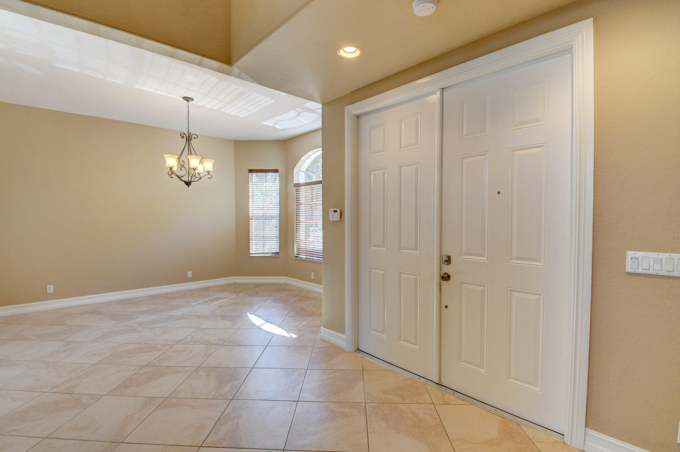 8800 Cobblestone Point Circle Boynton Beach, FL 33472 - Photo 4 of 44 Foyer
