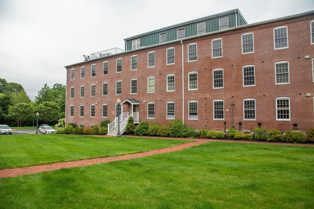 25 Cedar Street, Unit 7 Amesbury, MA 01913 - Photo 25 of 27