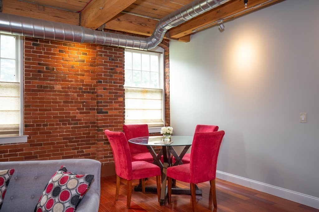 25 Cedar Street, Unit 7 Amesbury, MA 01913 - Photo 6 of 27