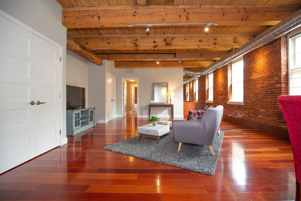 25 Cedar Street, Unit 7 Amesbury, MA 01913 - Photo 8 of 27