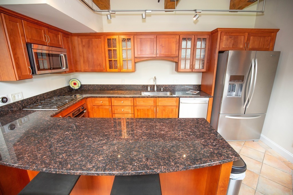 25 Cedar Street, Unit 7 Amesbury, MA 01913 - Photo 10 of 27