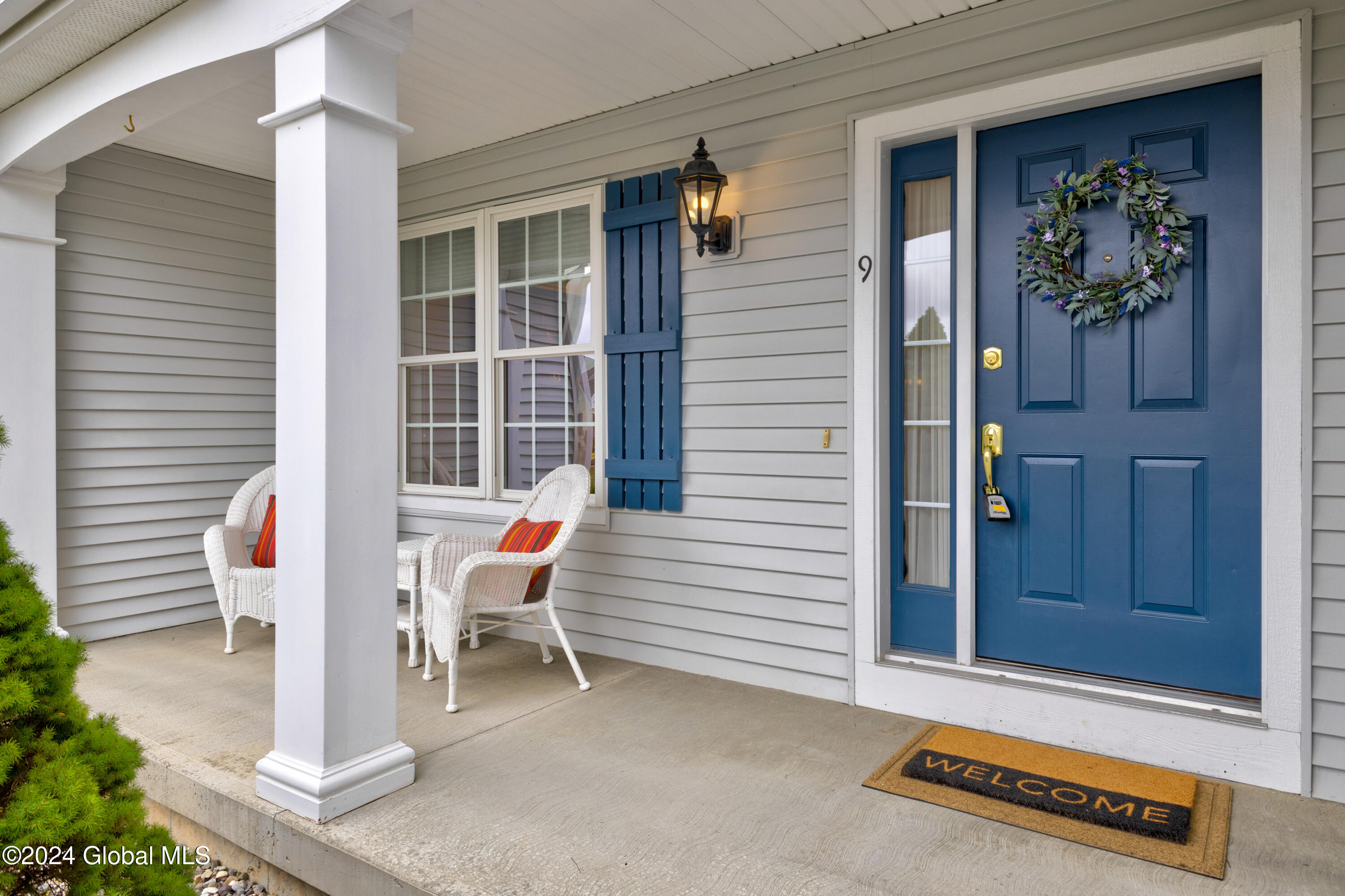 9 Highview Way Halfmoon, NY 12118 - Photo 3 of 37 1 (40)