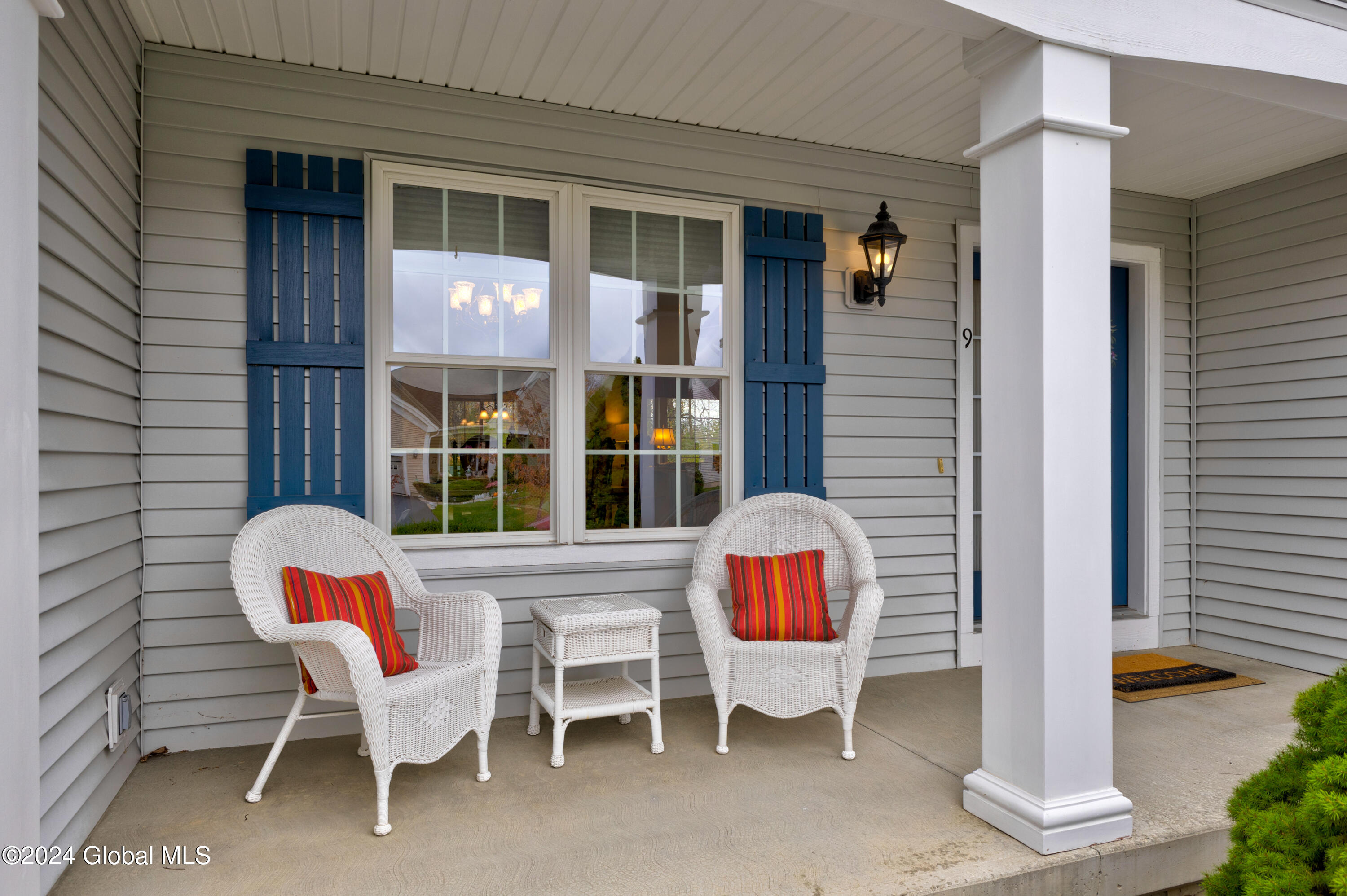 9 Highview Way Halfmoon, NY 12118 - Photo 4 of 37 1 (39)