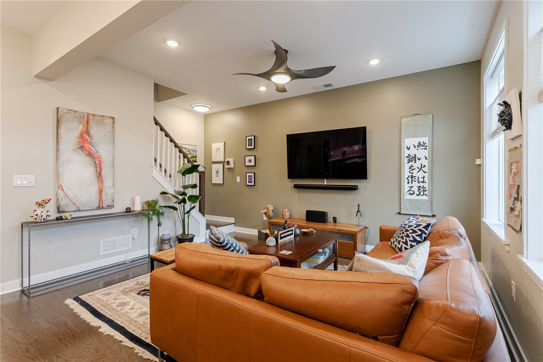 68 Charlotte Street Rochester, NY 14607 - Photo 6 of 26