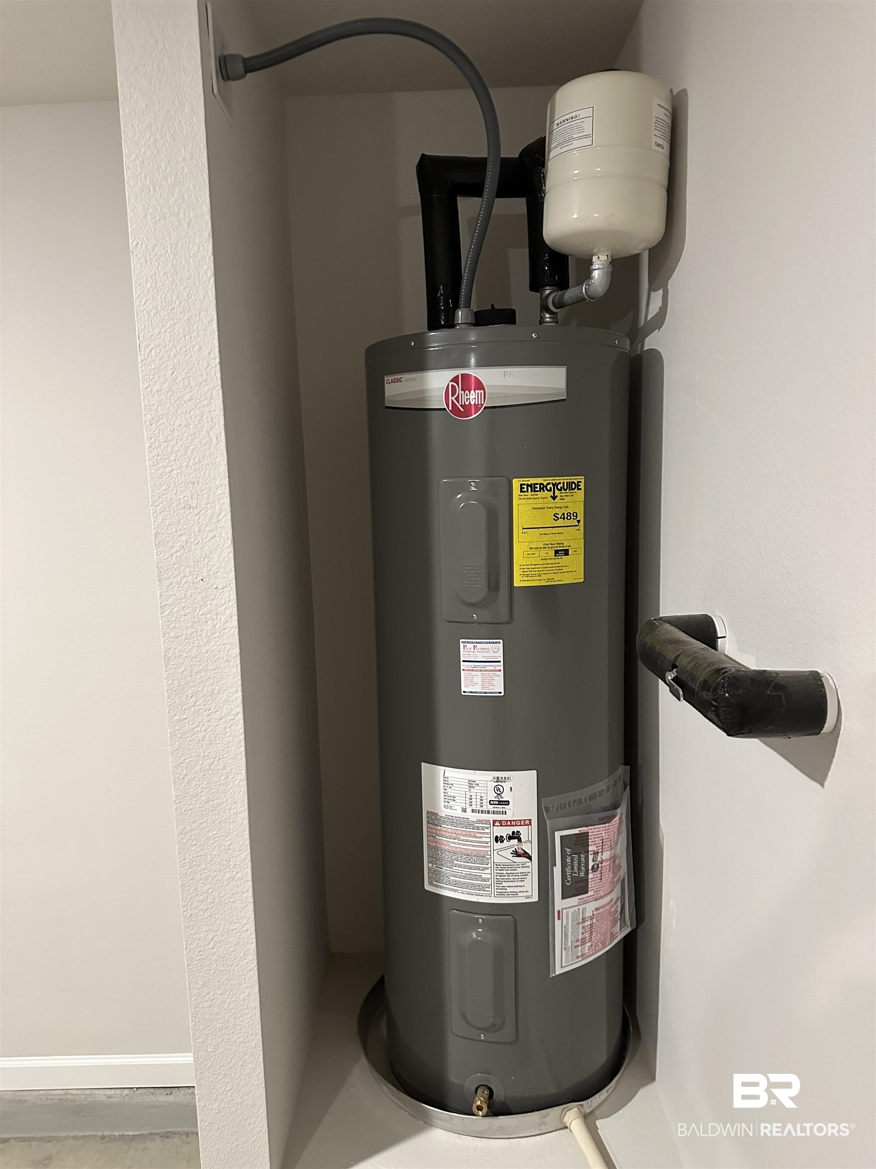 8850 Sea Star Circle Foley, AL 36535 - Photo 13 of 29 Utility room featuring water heater