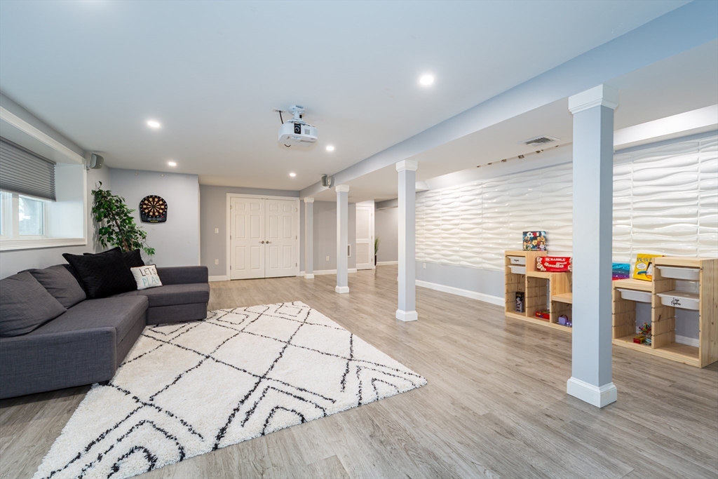 26 Wellesley Avenue, Unit B Natick, MA 01760 - Photo 29 of 34