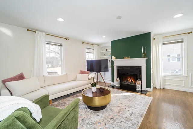 $1,099,000 | 26 Wellesley Avenue, Unit B, Natick, MA 01760