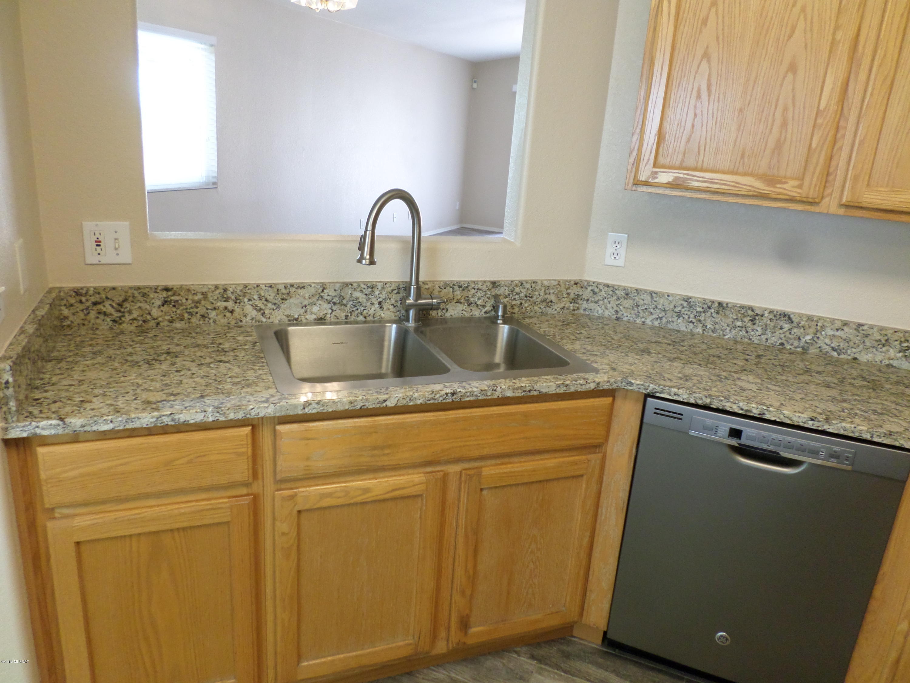 10131 East Rincon Shadows Drive Tucson, AZ 85748 - Photo 8 of 23