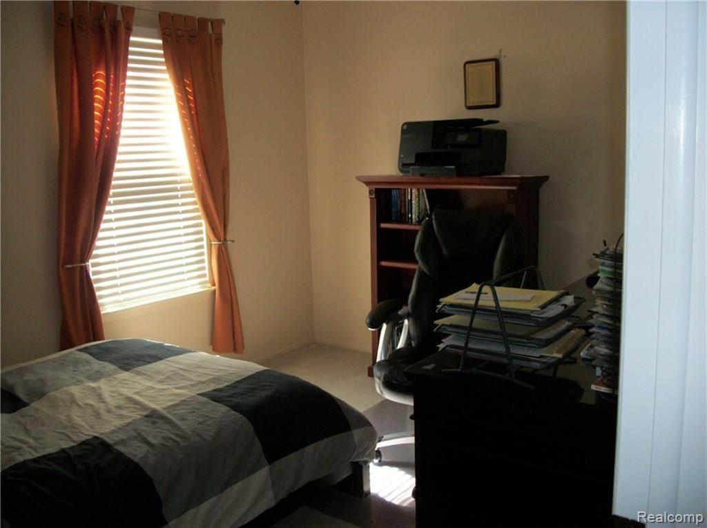 36125 Fredericksburg Road Farmington Hills, MI 48331 - Photo 48 of 63