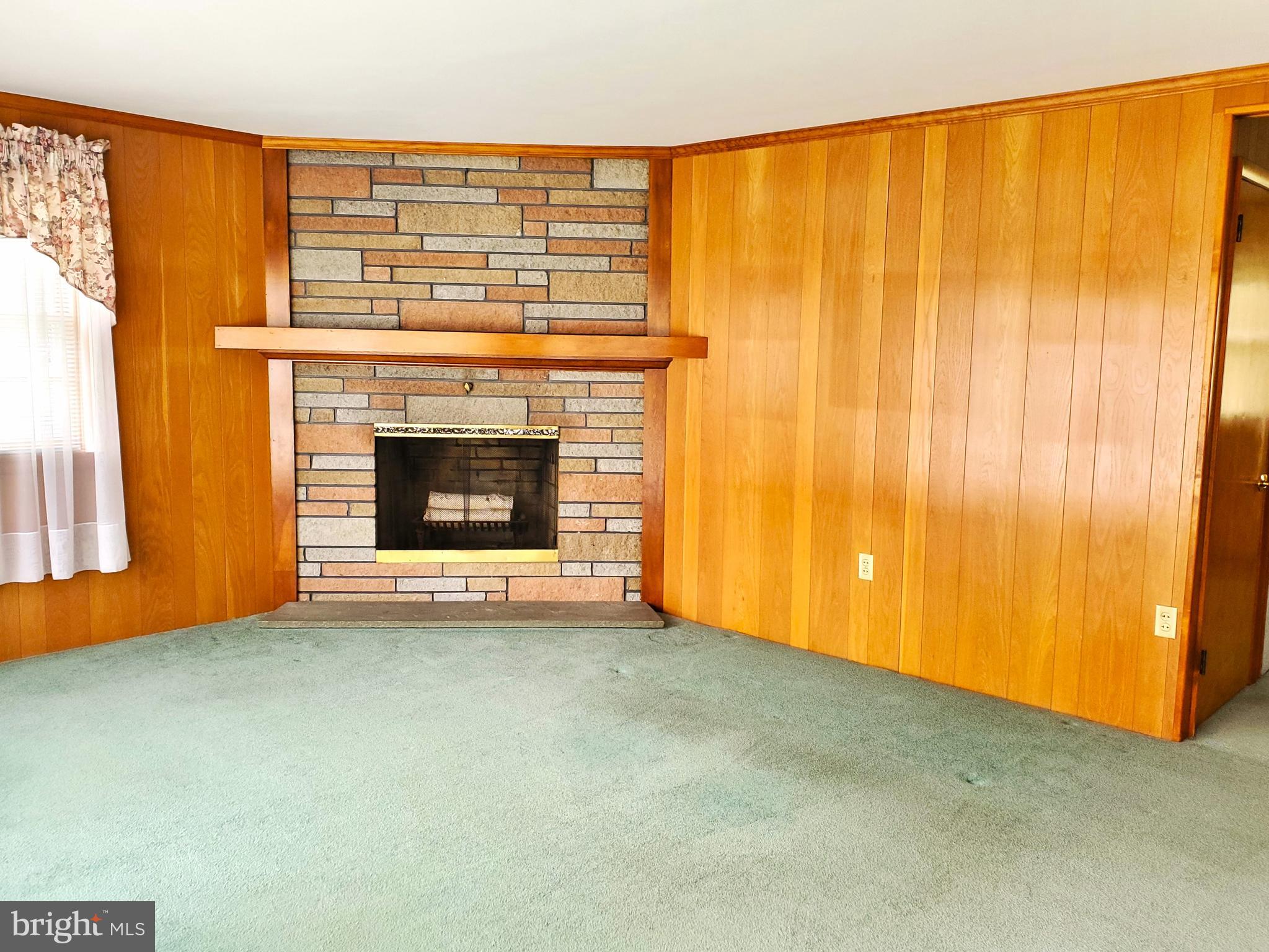 12955 Old Forge Road Waynesboro, PA 17268 - Photo 8 of 42 Wood-Burning Fireplace
