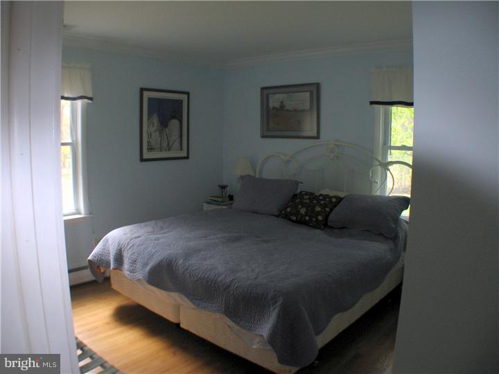 10 Thomas Road Voorhees, NJ 08043 - Photo 5 of 17 Bedroom - Main