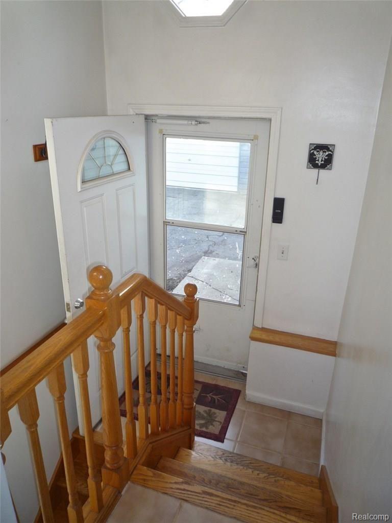 3313 Harvard Road Royal Oak, MI 48073 - Photo 21 of 34 20Backdoor.jpg