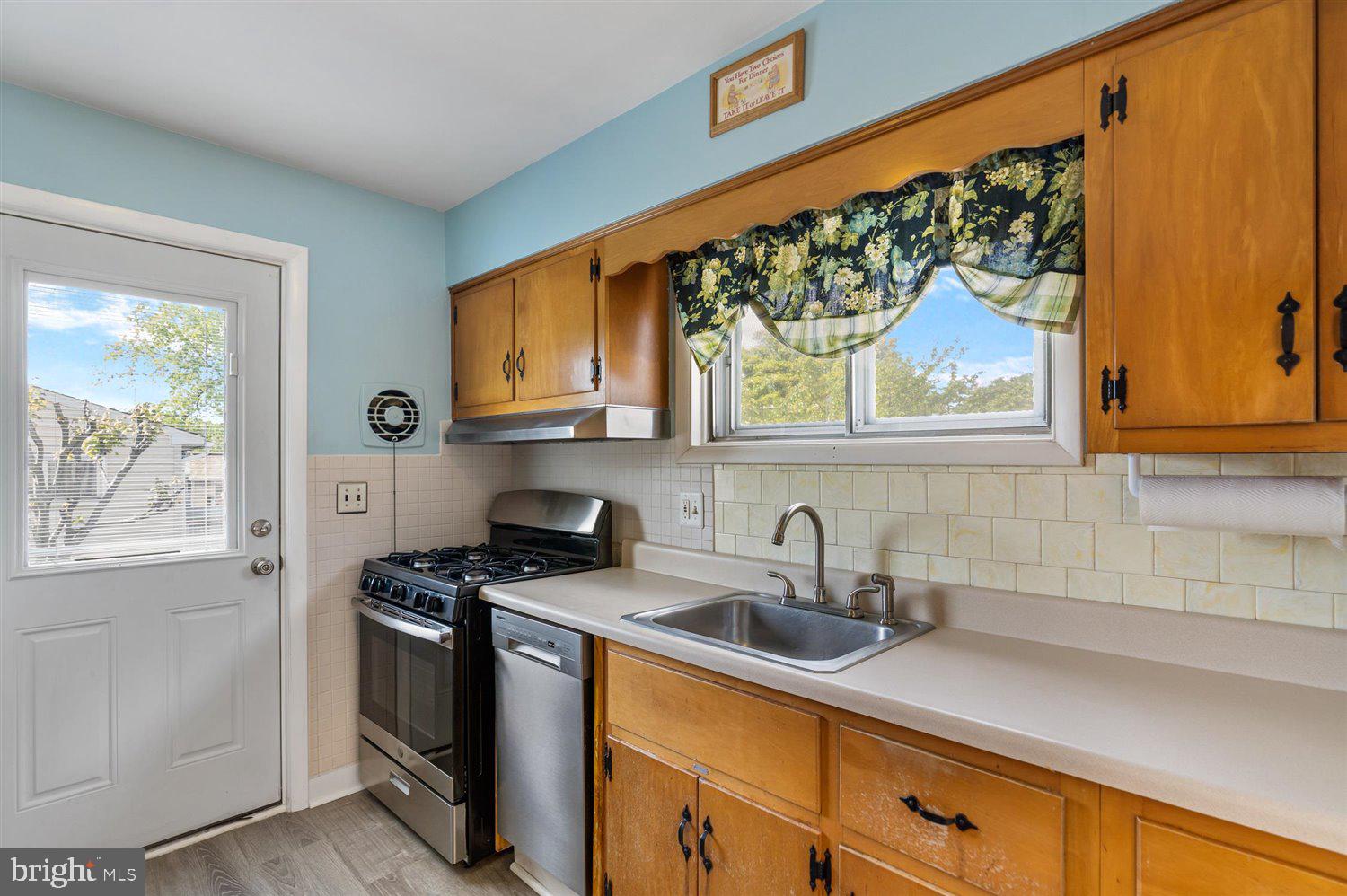 2610 Harwood Road Baltimore, MD 21234 - Photo 13 of 39 Gallery Image 13