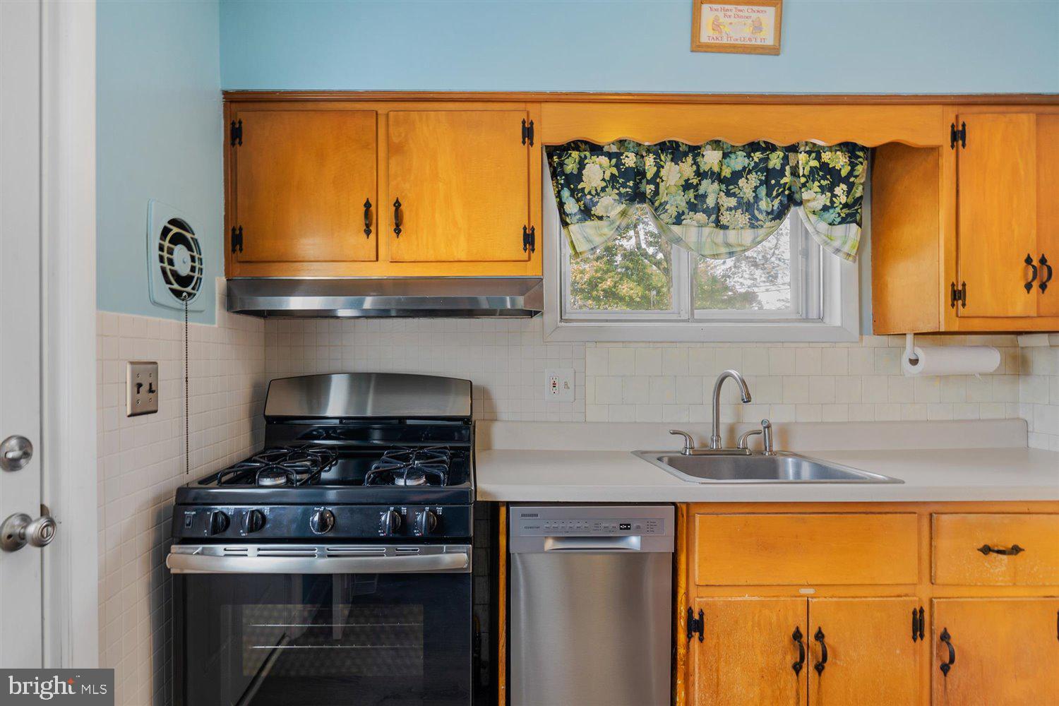 2610 Harwood Road Baltimore, MD 21234 - Photo 15 of 39 Gallery Image 15