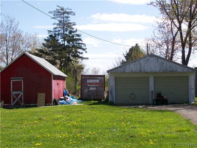 7041 Ward Road Wheatfield, NY 14120 - Photo 1 of 1 Exterior Front