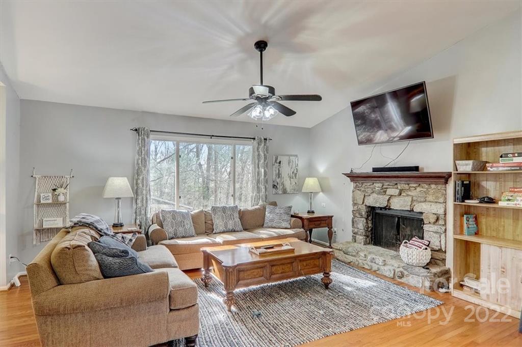 12 Wood Road Arden, NC 28704 - Photo 5 of 48 Gallery Image 5