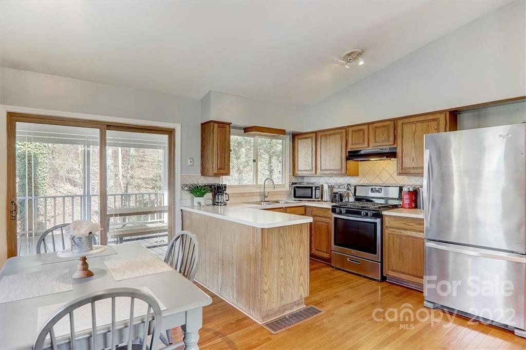 12 Wood Road Arden, NC 28704 - Photo 10 of 48 Gallery Image 10