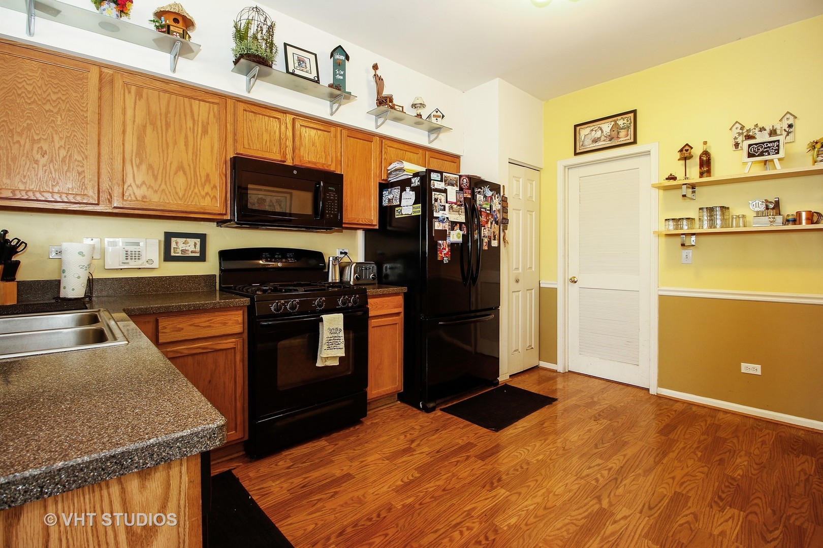 206 Key Largo Drive Romeoville, IL 60446 - Photo 3 of 10