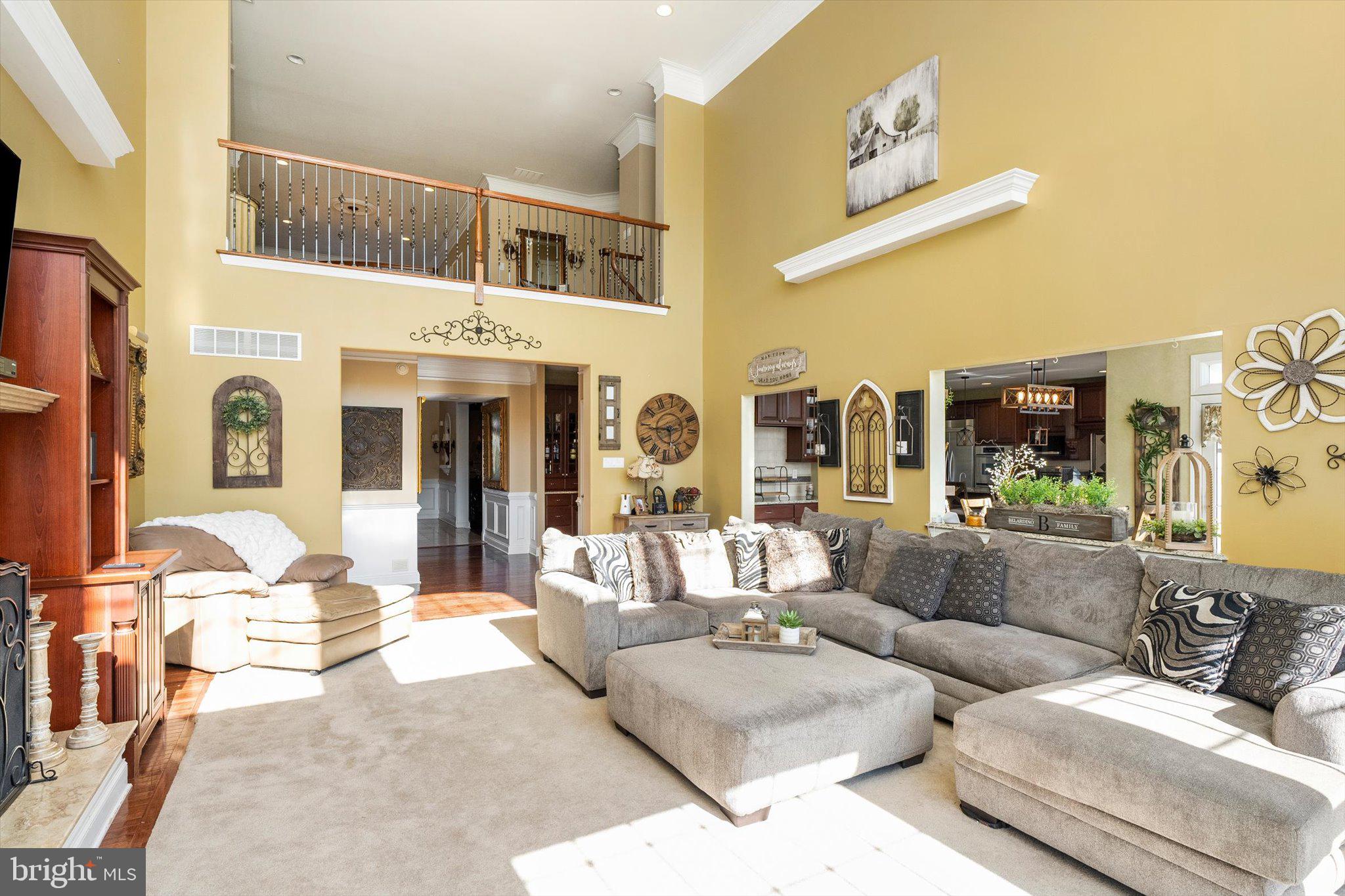30 Ridgeview Way Allentown, NJ 08501 - Photo 19 of 57 a living room with furniture and a large window