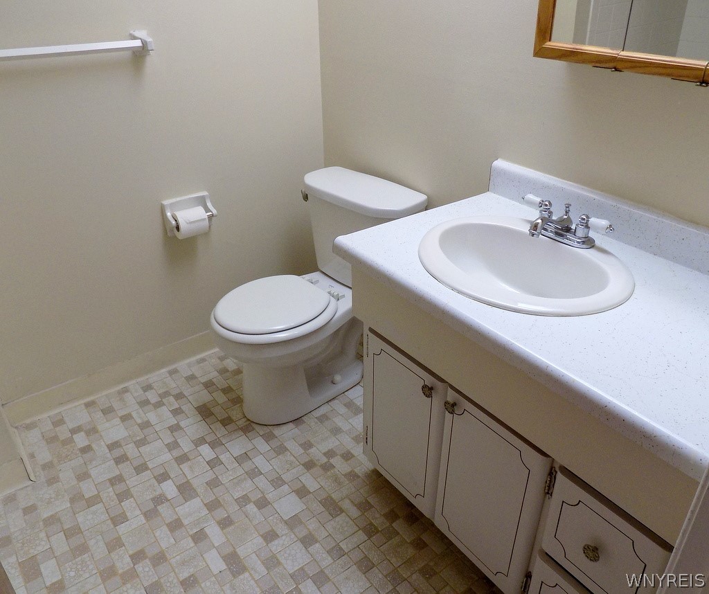 373 Carmen Road Amherst, NY 14226 - Photo 12 of 48