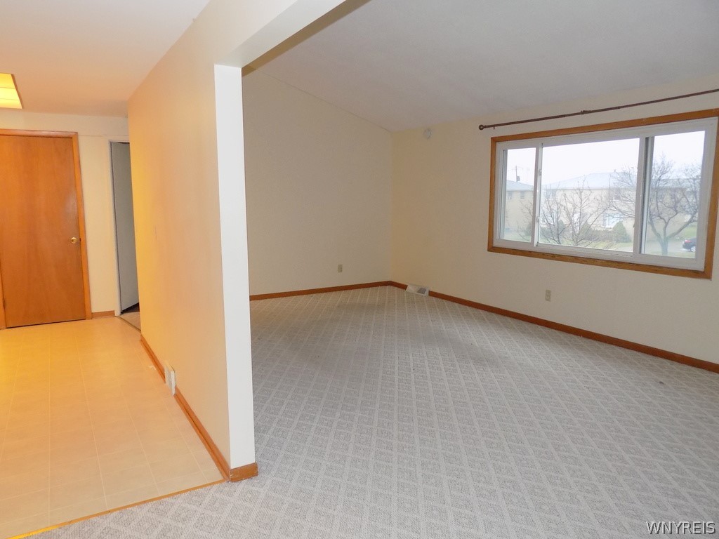 373 Carmen Road Amherst, NY 14226 - Photo 30 of 48