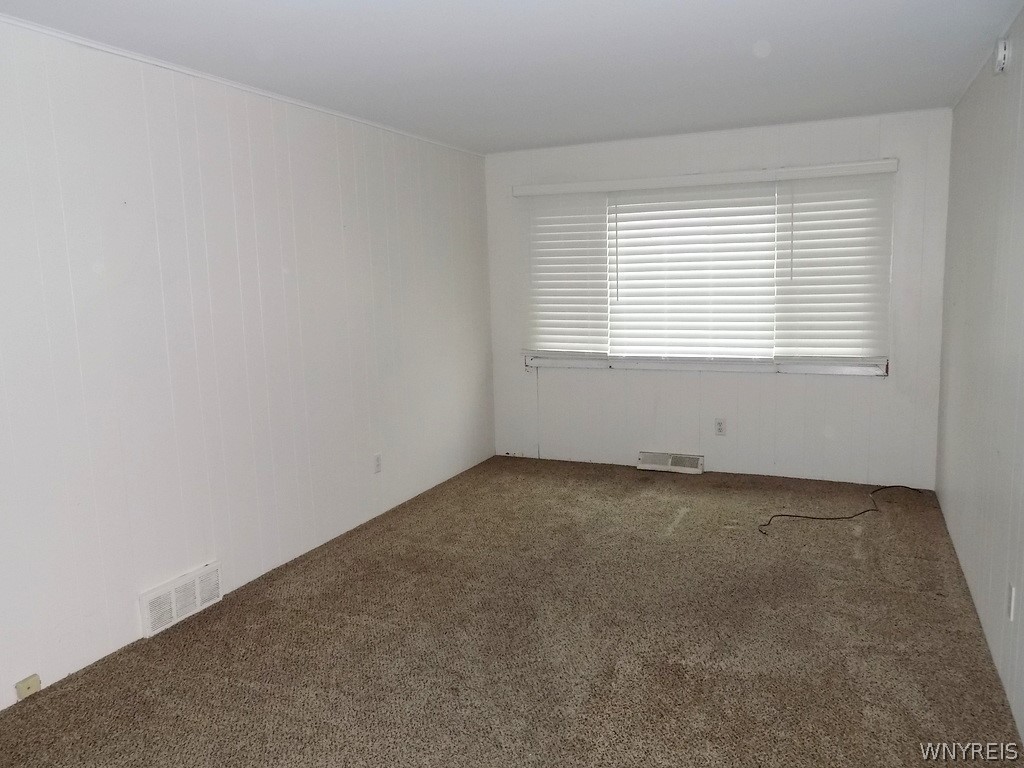 373 Carmen Road Amherst, NY 14226 - Photo 8 of 48
