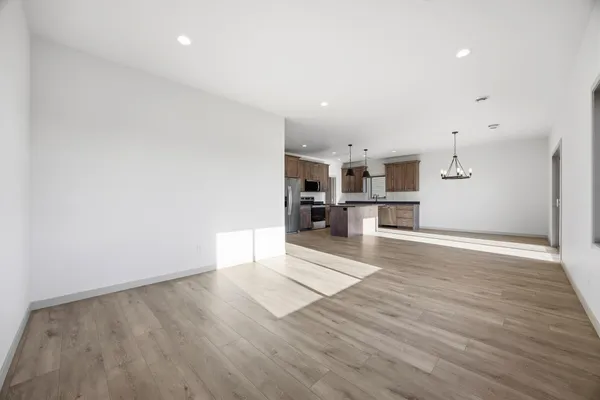 $429,900 | 7647 Cub Crk Way, Horace, ND 58047