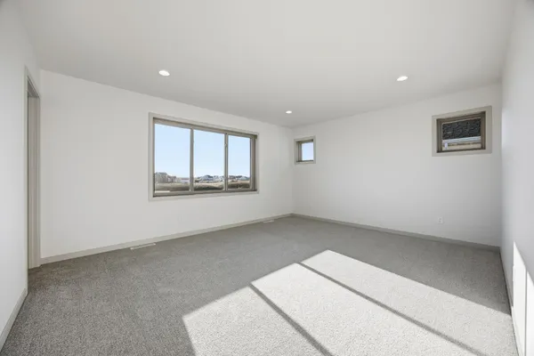 $429,900 | 7647 Cub Crk Way, Horace, ND 58047