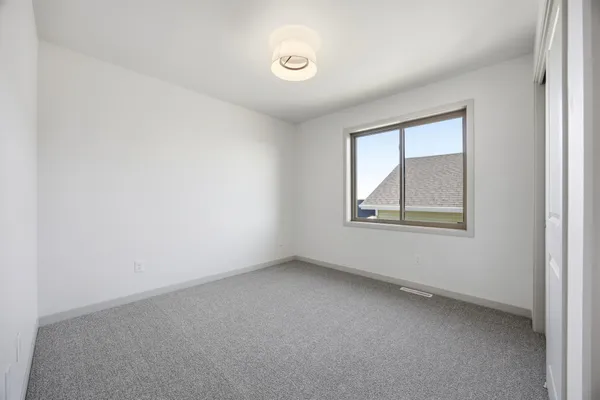 $429,900 | 7647 Cub Crk Way, Horace, ND 58047