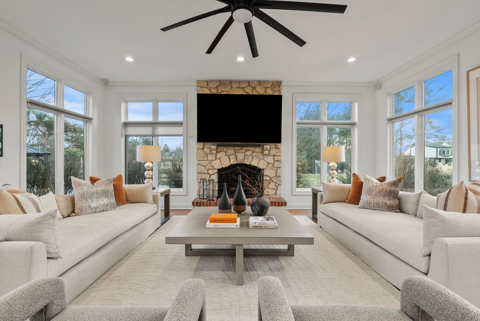 23W711 Hobson Road Naperville, IL 60540 - Photo 17 of 70 Gallery Image 17