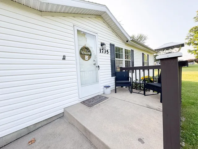 $245,000 | 1735 Nachusa Road, Dixon, IL 61021