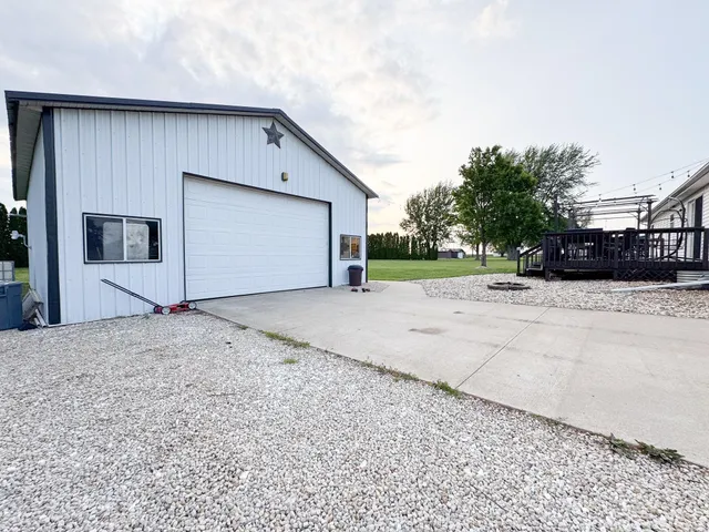 $245,000 | 1735 Nachusa Road, Dixon, IL 61021