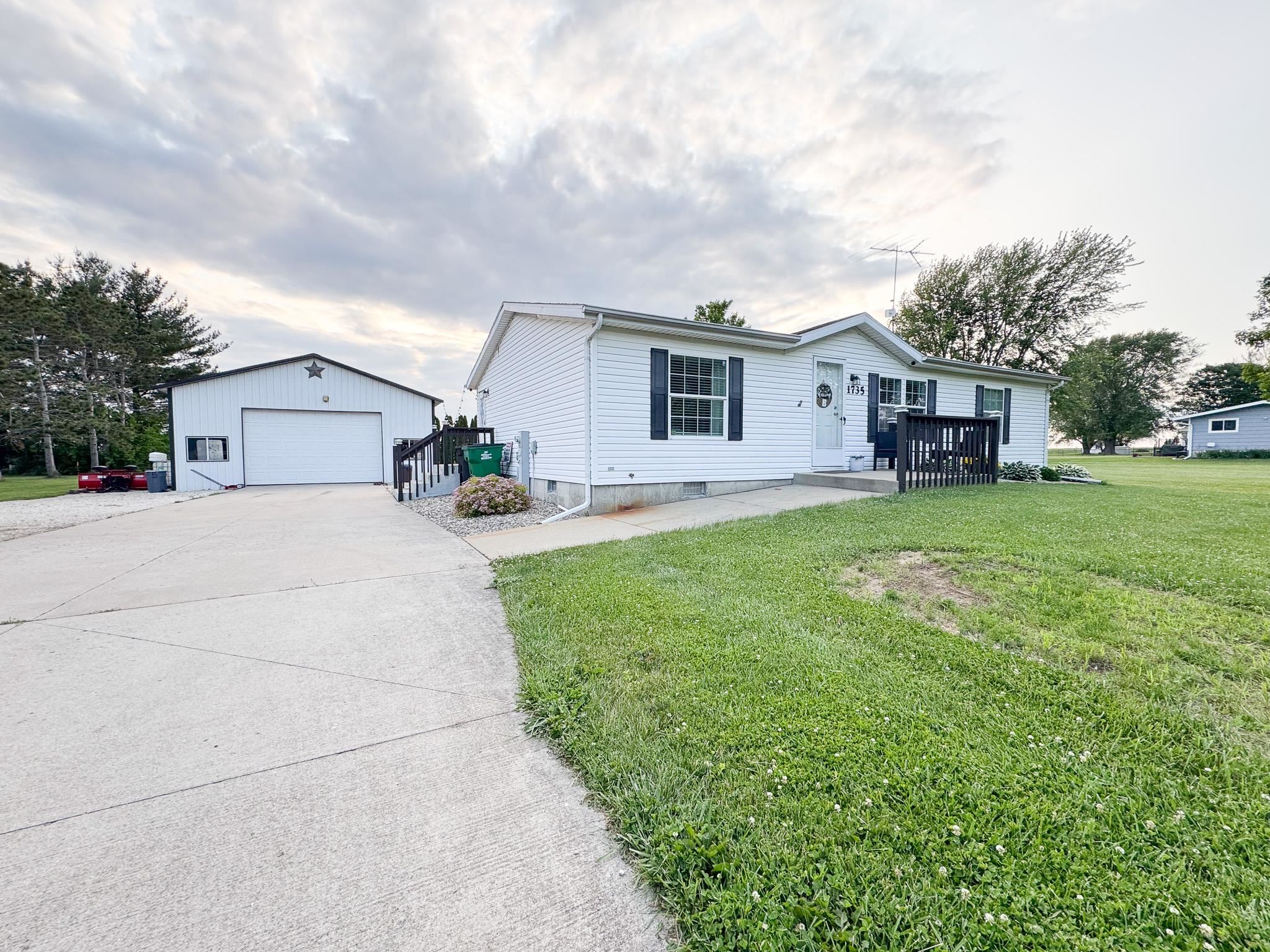 1735 Nachusa Road Dixon, IL 61021 - Photo 21 of 27 Gallery Image 21