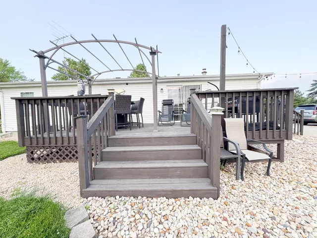 $245,000 | 1735 Nachusa Road, Dixon, IL 61021