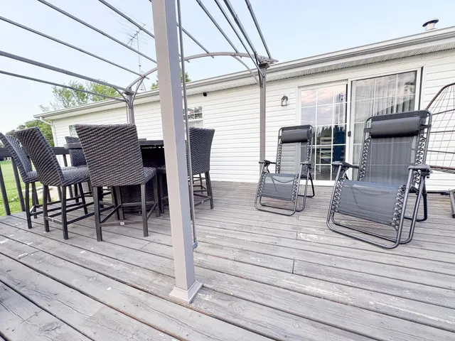 $245,000 | 1735 Nachusa Road, Dixon, IL 61021