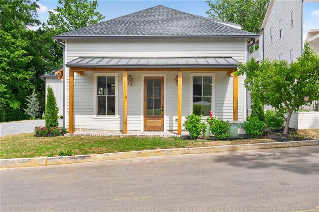 69 Maple Street Roswell, GA 30075 - Photo 2 of 63