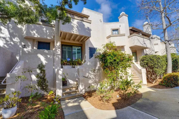 $995,000 | 8490 Via Sonoma, Unit 11, La Jolla, CA 92037