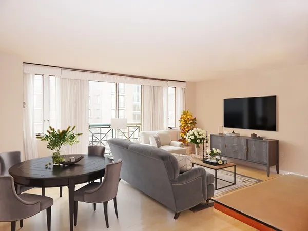 $799,000 | 10 Rogers Street, Unit 211, Cambridge, MA 02142