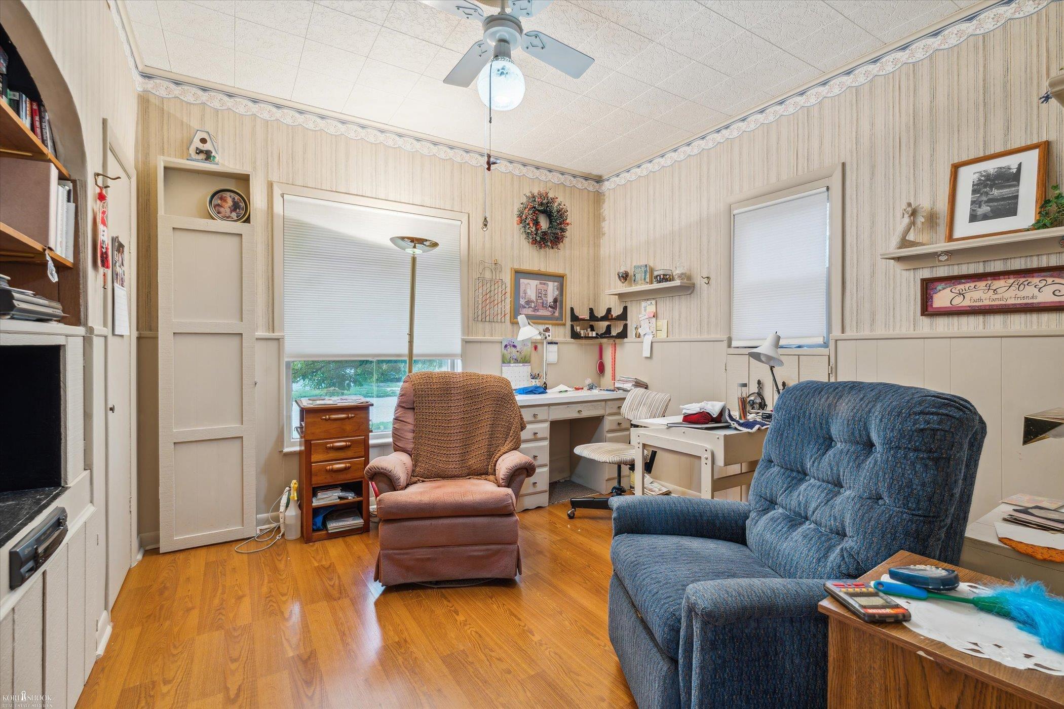 316 West Ridge Street Owosso, MI 48867 - Photo 5 of 29 50122091-4.JPG