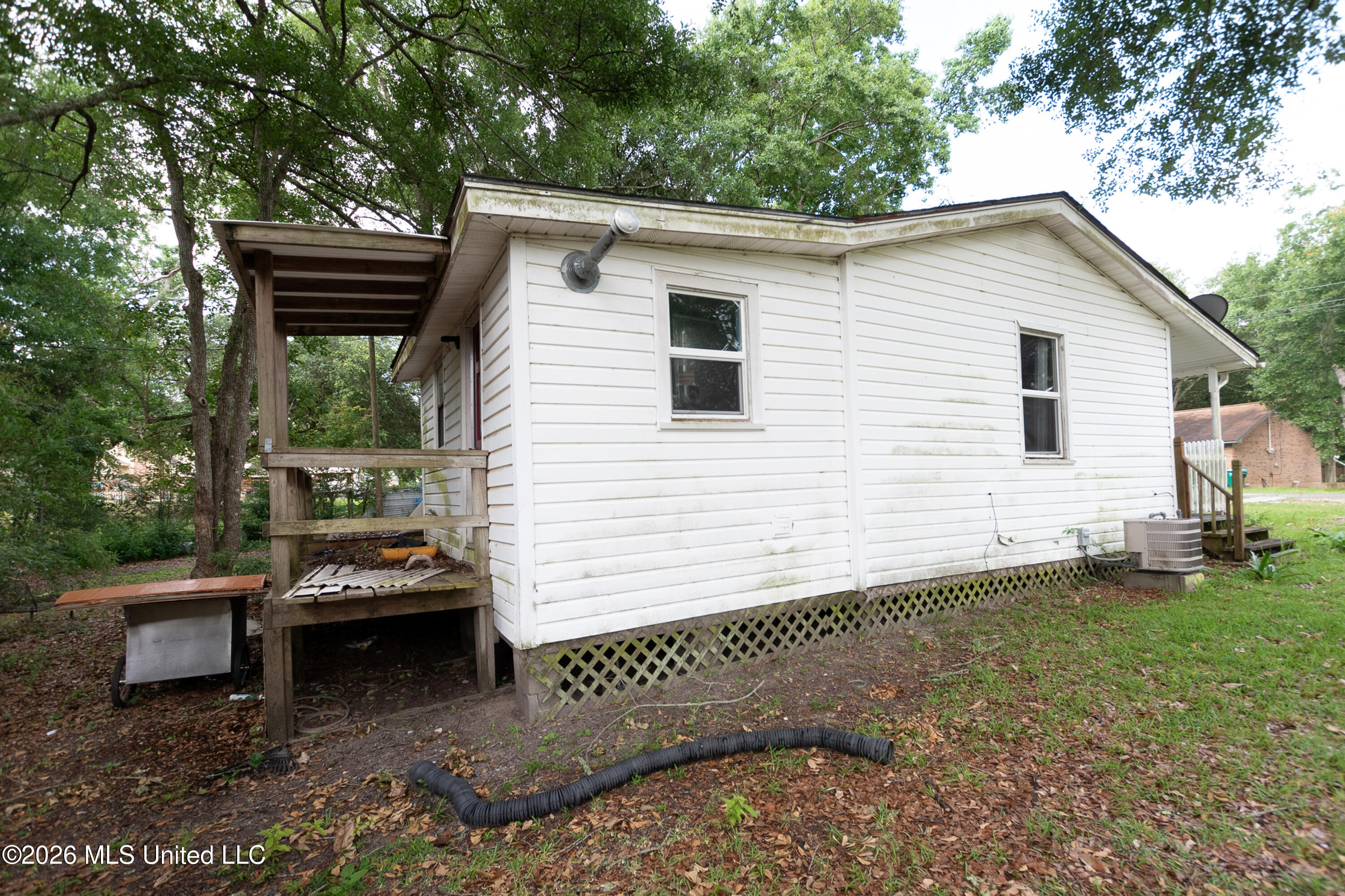 3216 Milstead Road Gautier, MS 39553 - Photo 3 of 11 DSC_0006