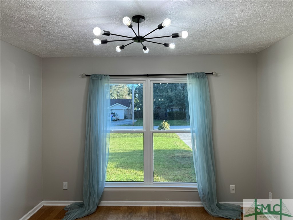 1109 Cobb Road Savannah, GA 31410 - Photo 7 of 19 Gallery Image 7