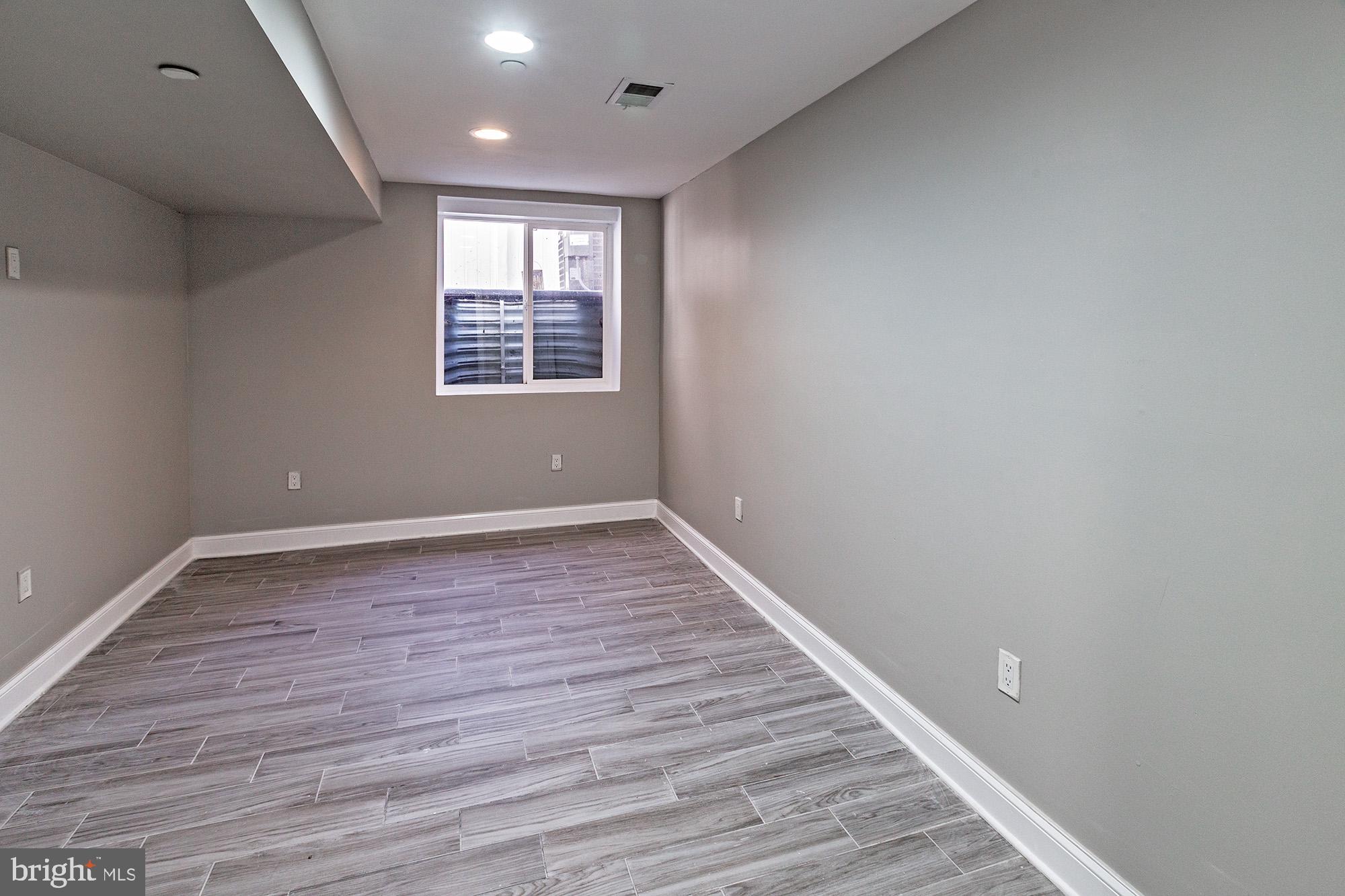 2132 McClellan Street Philadelphia, PA 19145 - Photo 15 of 18