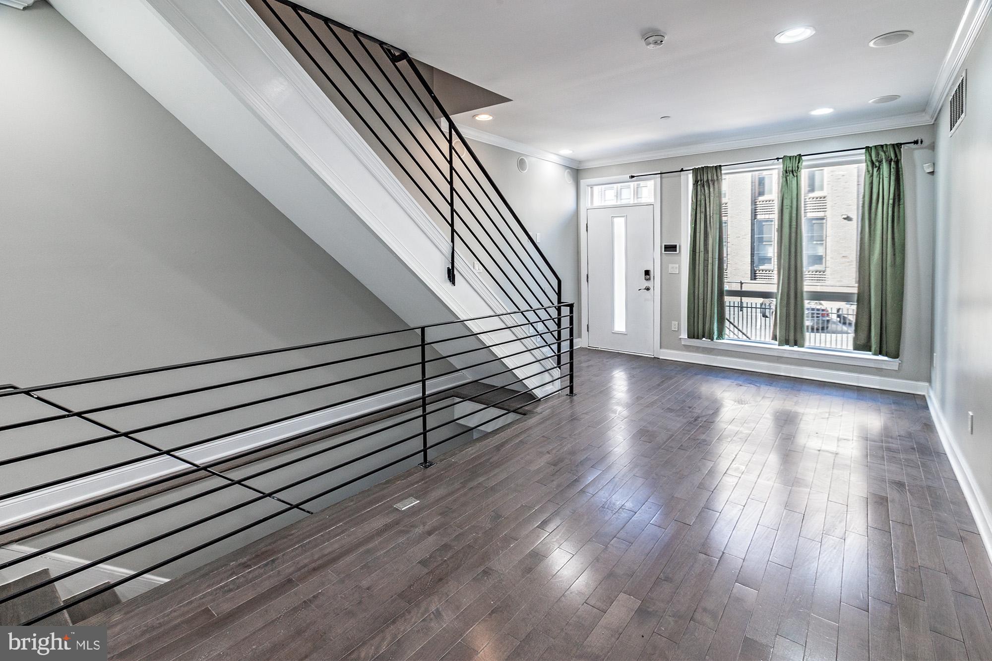 2132 McClellan Street Philadelphia, PA 19145 - Photo 3 of 18