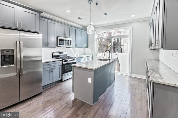 $2,100 | 2132 McClellan Street, Philadelphia, PA 19145