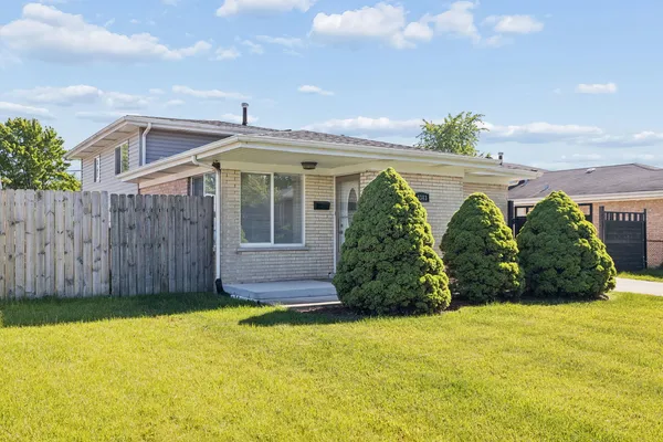 $329,500 | 4343 Henry Street, Oak Forest, IL 60452