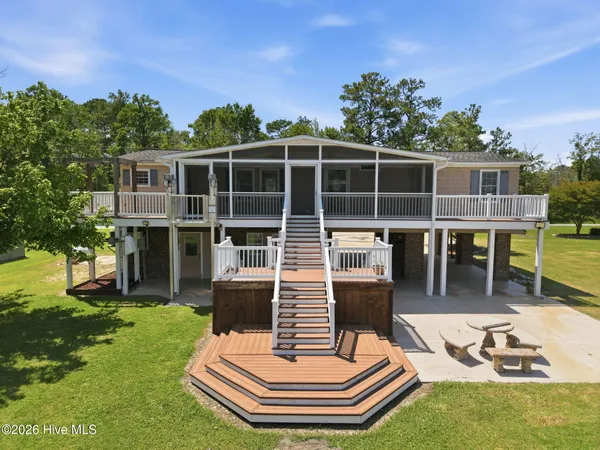 $395,000 | 2831 Whichards Beach Road, Chocowinity, NC 27817